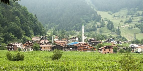 Trabzon’da Kış Tatili: Kar Manzarası ve Bungalov Keyfi