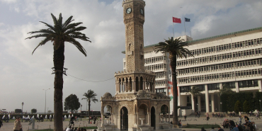 İzmir'in Tarihi Yerleri ve Plajları