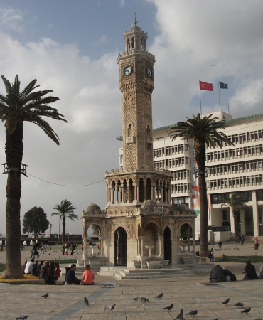 İzmir'in Tarihi Yerleri ve Plajları