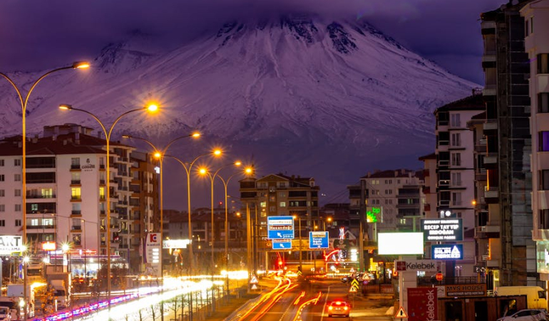 Aksaray Gezilecek Yerler: Ihlara Vadisi'nde Tarih ve Doğanın İzinde