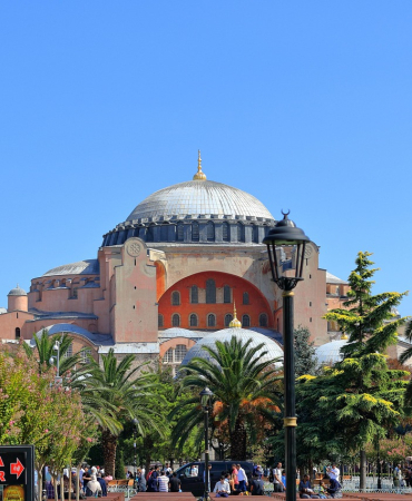 Ayasofya Camii: Tarih ve Mimari Harikası