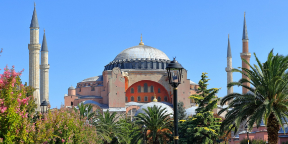 Ayasofya Camii: Tarih ve Mimari Harikası